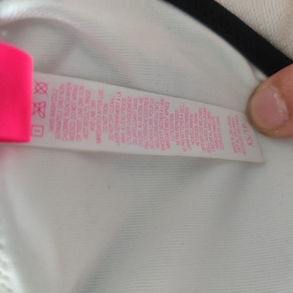 VICTORIA'S SECRET|| LEOPARD PRINT BIKINI TOP SIZE XS - Picture 9 of 11